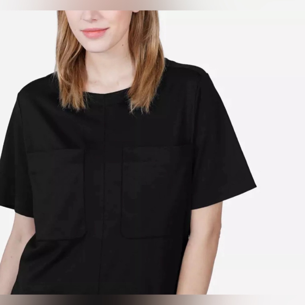 Everlane • Multi Pocket Tee